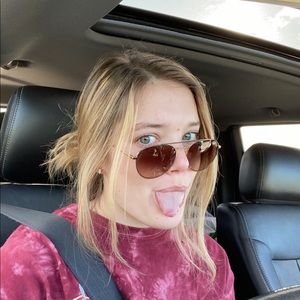 Meet your Posher, Christa